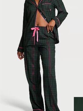 Victoria's Secret Dark Green Plaid Pajama Set with Pink Trim